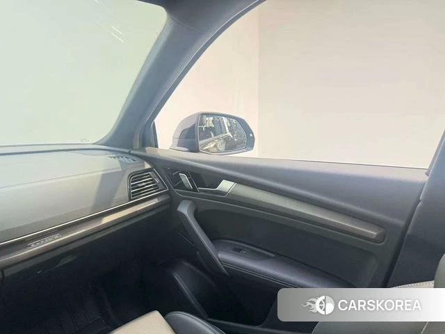 Audi Q5L 2026 Черный из Китая, фото 5