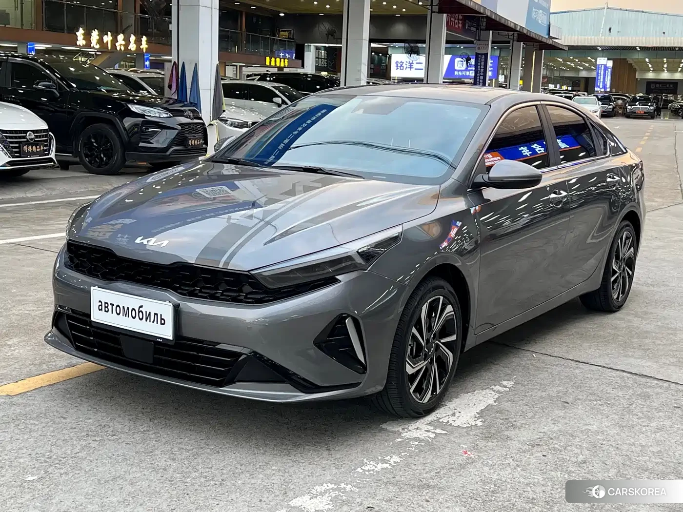 Kia K3 2023 Silver/gray из Китая, фото 5
