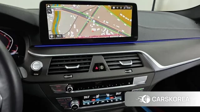 BMW 5 Series (G30) 2023 Серый из Кореи, фото 5