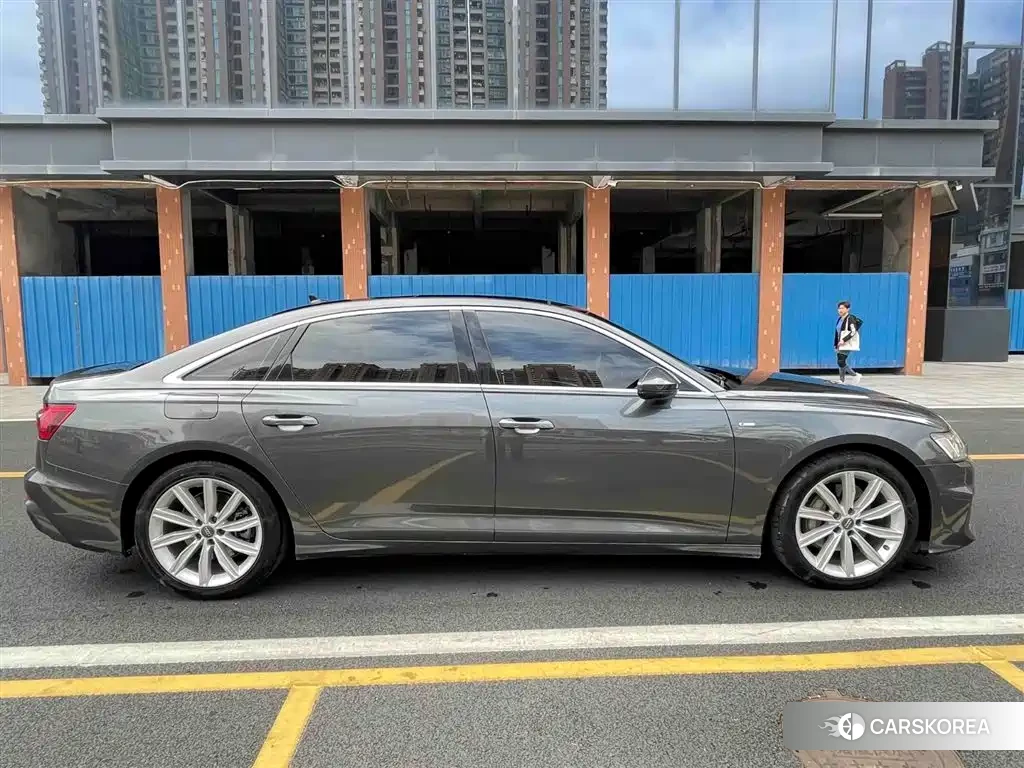 Audi A6L 2021 Silver/gray из Китая, фото 5