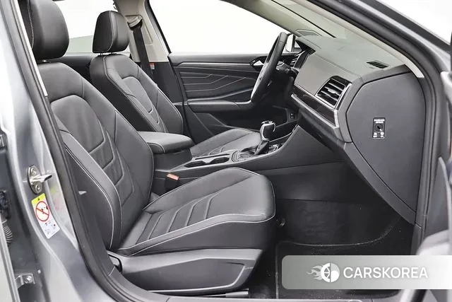 Volkswagen 7th Generation of Jetta 2024 Серый из Кореи, фото 5