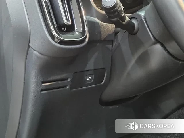 Volvo XC40 Richards 2024 Белый из Кореи, фото 5