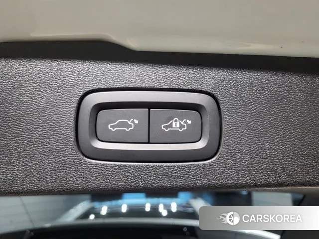 Volvo V60 Cross-Country 2nd Generation 2025 Белый из Кореи, фото 5