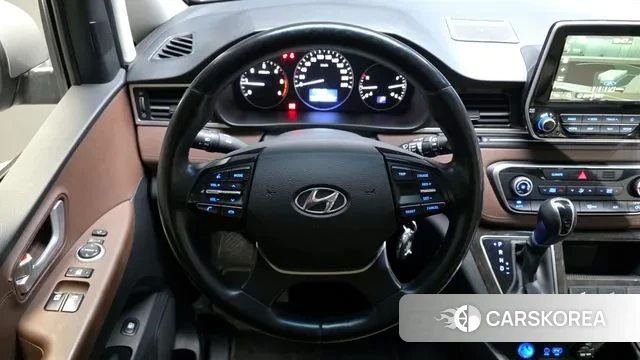 Hyundai The New Grand Starex 2019 Серебристо-серый из Кореи, фото 5