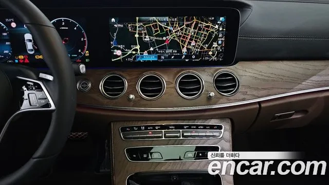 Mercedes-Benz E-Class W213 2023 Белый из Кореи, фото 5