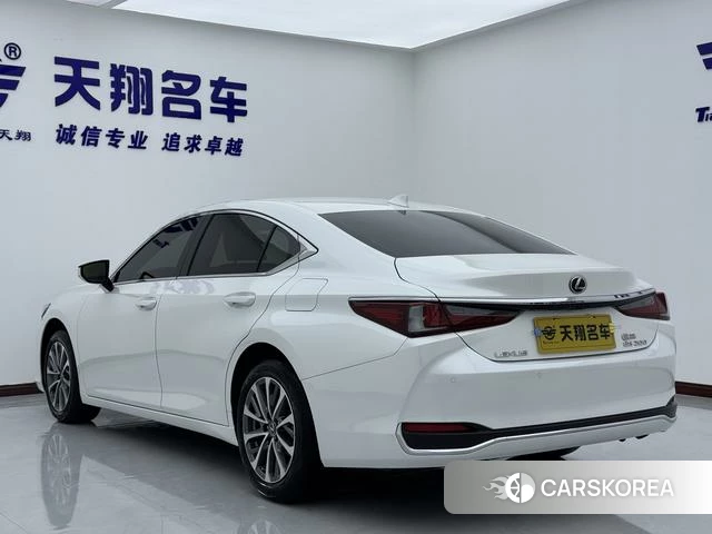 Lexus ES 2024 Белый из Китая, фото 5