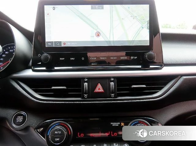 Kia The New K3 2nd generation 2021 Белый из Кореи, фото 5