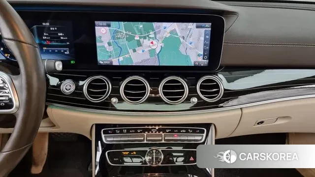 Mercedes-Benz E-Class W213 2020 Белый из Кореи, фото 5