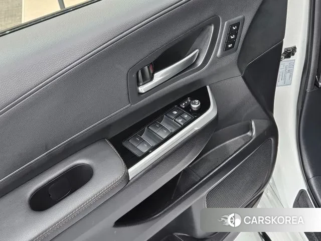 Toyota Sienna 4th Generation 2025 Белый из Кореи, фото 5