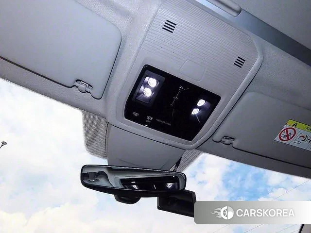 Volkswagen Golf 8th Generation 2024 Белый из Кореи, фото 5