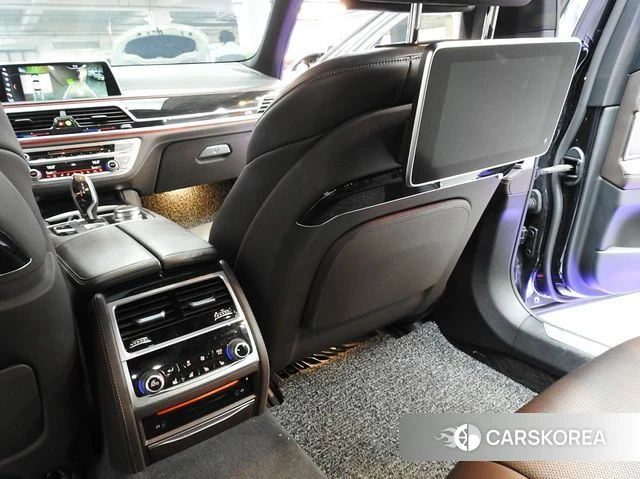 BMW 7 Series (G11) 2018 Черный из Кореи, фото 5