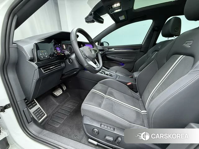 Volkswagen Golf 2022 Белый из Китая, фото 5