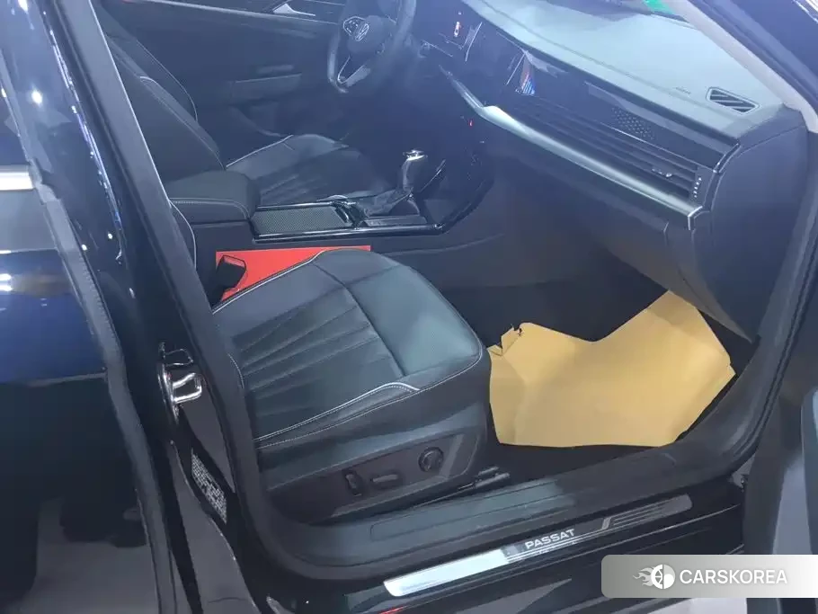 Volkswagen Passat 2023 Черный из Китая, фото 5