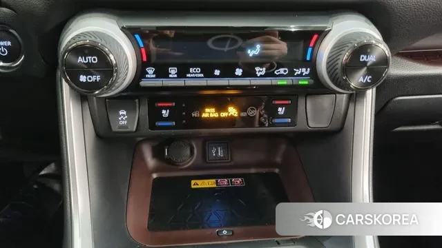 Toyota RAV4 5th Generation 2023 Черный из Кореи, фото 5