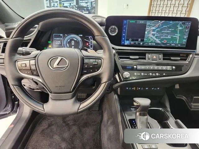 Lexus ES300h 7th generation 2025 Серый из Кореи, фото 5