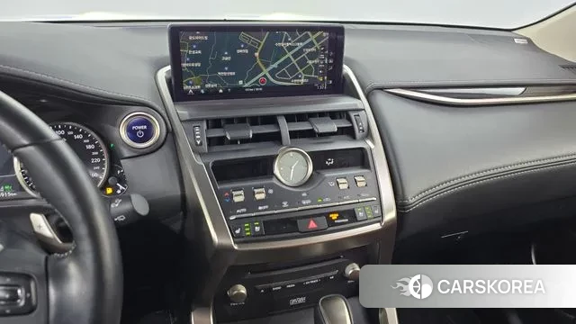 Lexus NX300h 2020 Серебристо-серый из Кореи, фото 5