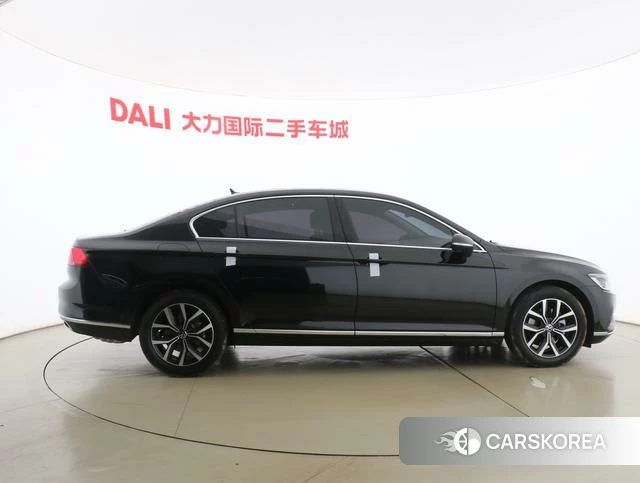 Volkswagen Magotan 2022 Черный из Китая, фото 5