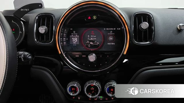 Mini Cooper Countryman 2024 Белый из Кореи, фото 5