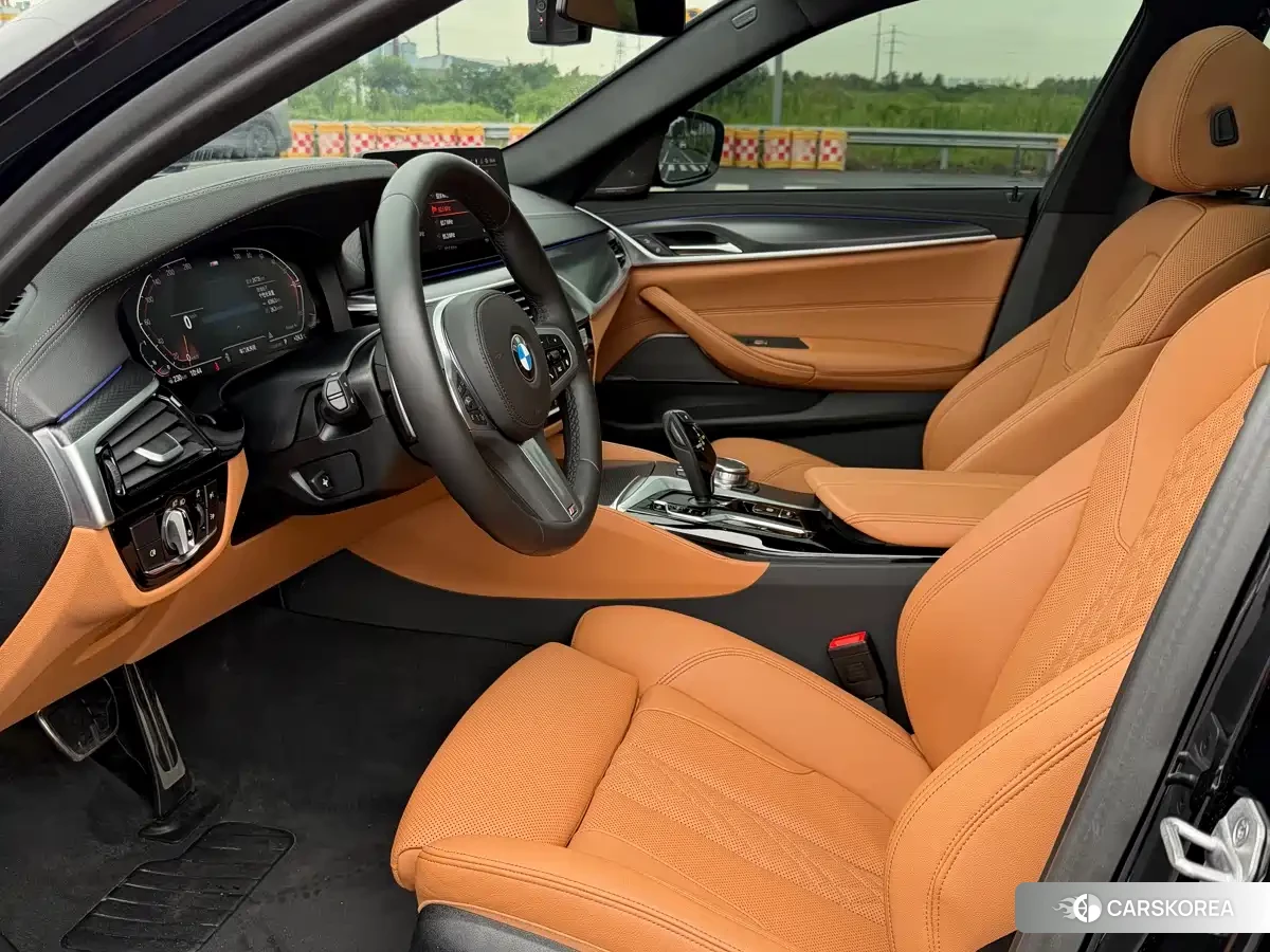 BMW 5 series 2023 Черный из Китая, фото 5