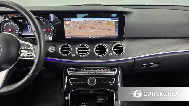 Mercedes-Benz E-Class W213 2019 Белый из Кореи, фото 5