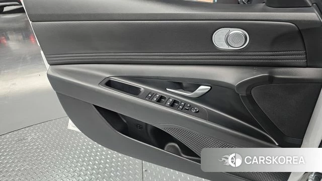 Hyundai The New Avante (CN7) 2023 Белый из Кореи, фото 5