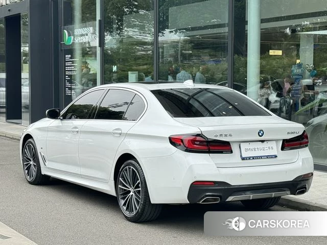 BMW 5 series 2023 Белый из Китая, фото 5