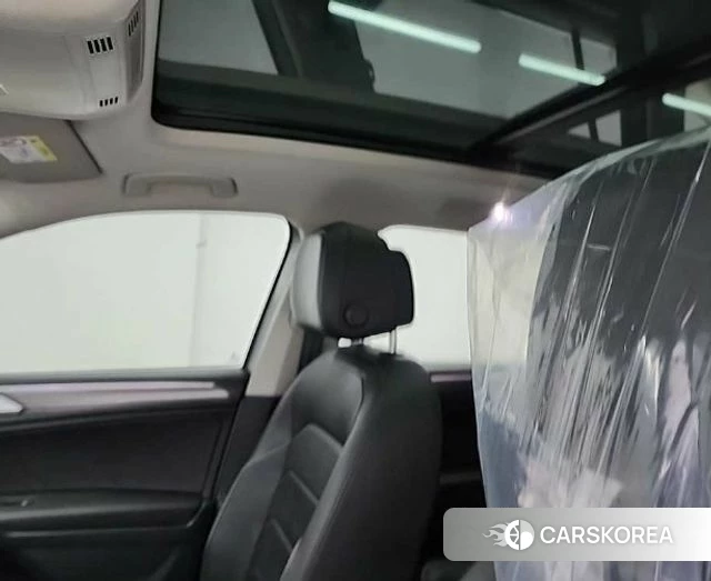 Volkswagen Tiguan Allspace 2022 Серебряный из Кореи, фото 5