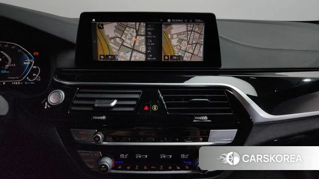 BMW 5 Series (G30) 2020 Синий из Кореи, фото 5