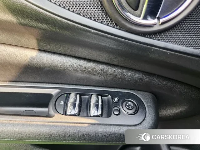 Mini Cooper Clubman 2018 Черный из Кореи, фото 5