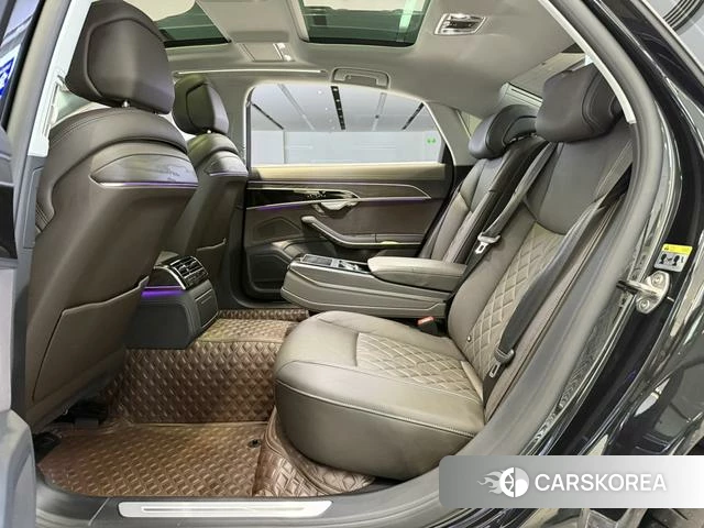 Audi A8 2024 Черный из Китая, фото 5