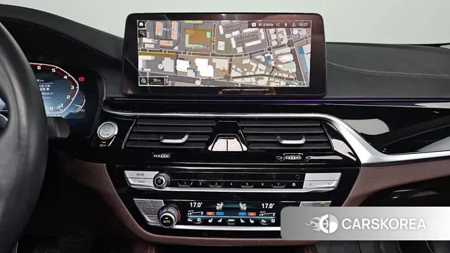 BMW 5 Series (G30) 2021 Белый из Кореи, фото 5