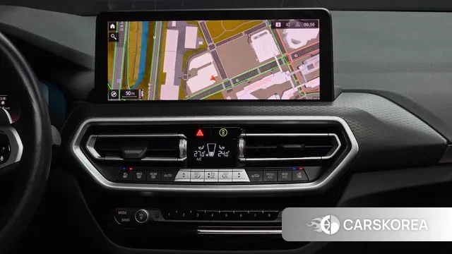 BMW X4 (G02) 2023 Светло-серебряный цвет из Кореи, фото 5