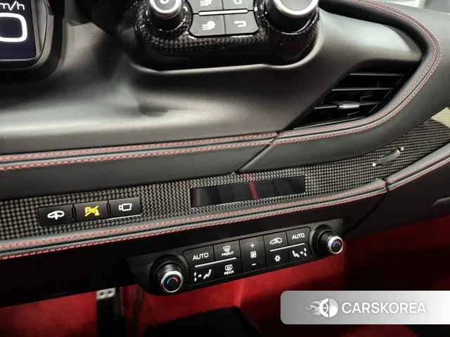 Ferrari F8 Spider 2021 Красный из Кореи, фото 5