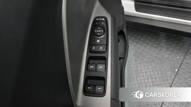 Kia Niro Plus 2023 Белый из Кореи, фото 5