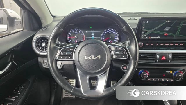 Kia The New K3 2nd generation 2023 Белый из Кореи, фото 5