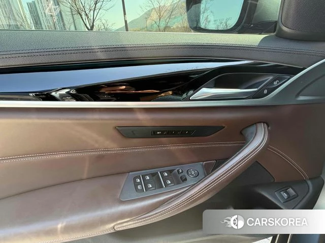 BMW 5 Series (G30) 2019 Серый из Кореи, фото 5