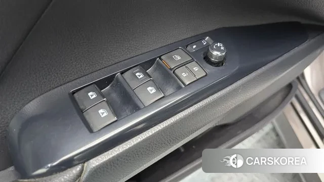 Toyota Camry (XV70) 2018 Серый из Кореи, фото 5