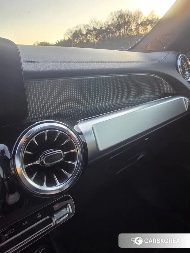 Mercedes-Benz EQB X243 2022 Черный из Кореи, фото 5