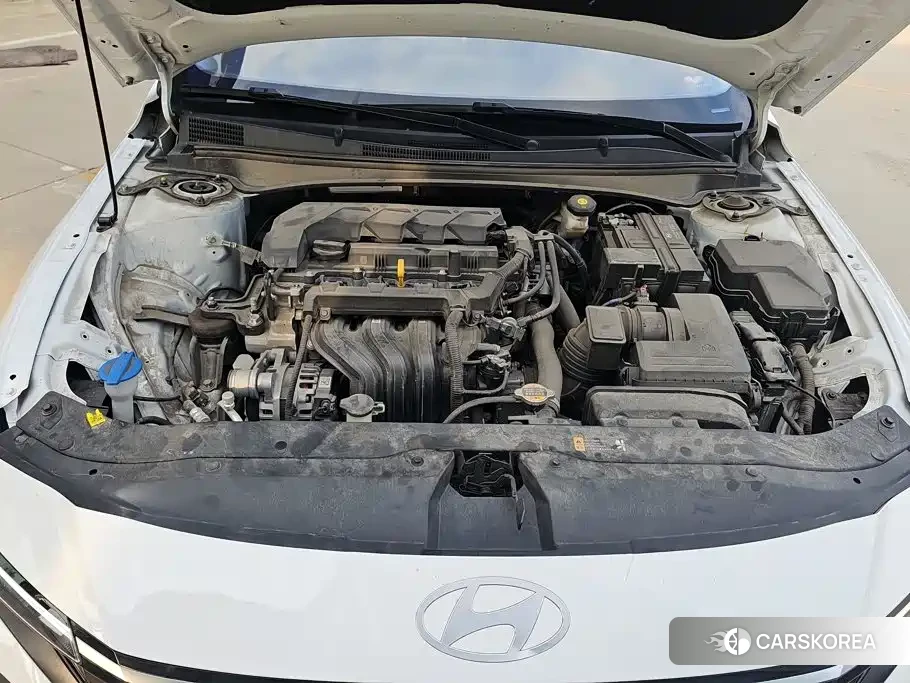 Hyundai Elantra 2025 Белый из Китая, фото 5