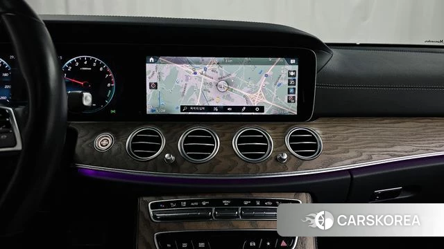 Mercedes-Benz E-Class W213 2023 Черный из Кореи, фото 5