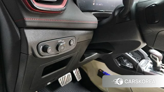 Chevrolet (GM Daewoo) The New Trail Blazer 2023 Белый из Кореи, фото 5