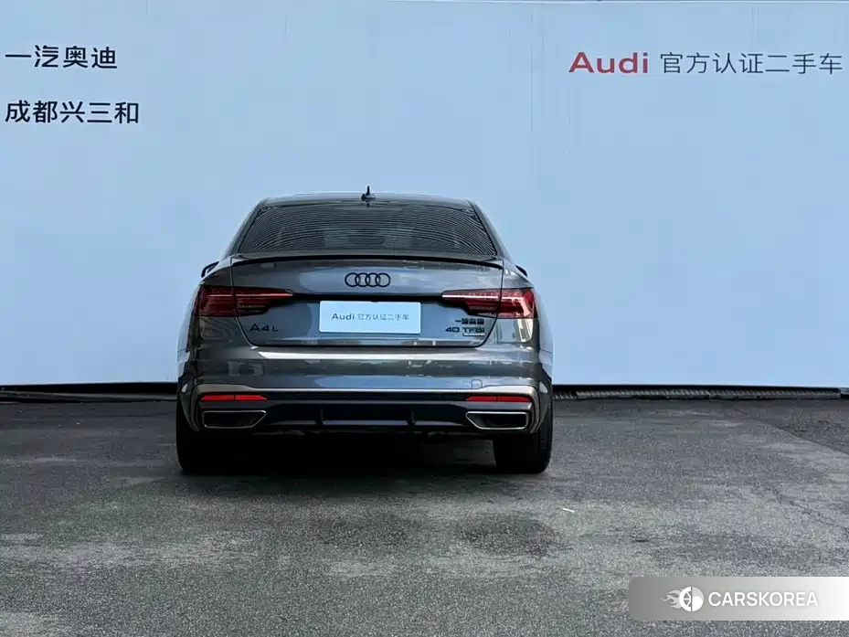 Audi A4L 2024 Silver/gray из Китая, фото 5