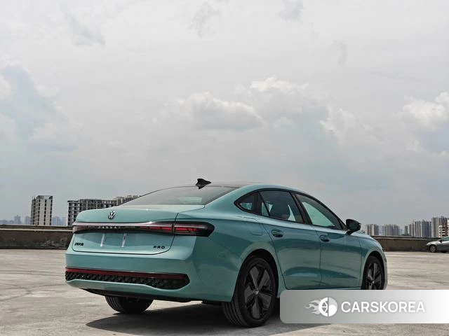 Volkswagen Passat 2026 Зеленый из Китая, фото 5