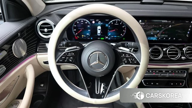 Mercedes-Benz E-Class W213 2023 Белый из Кореи, фото 5