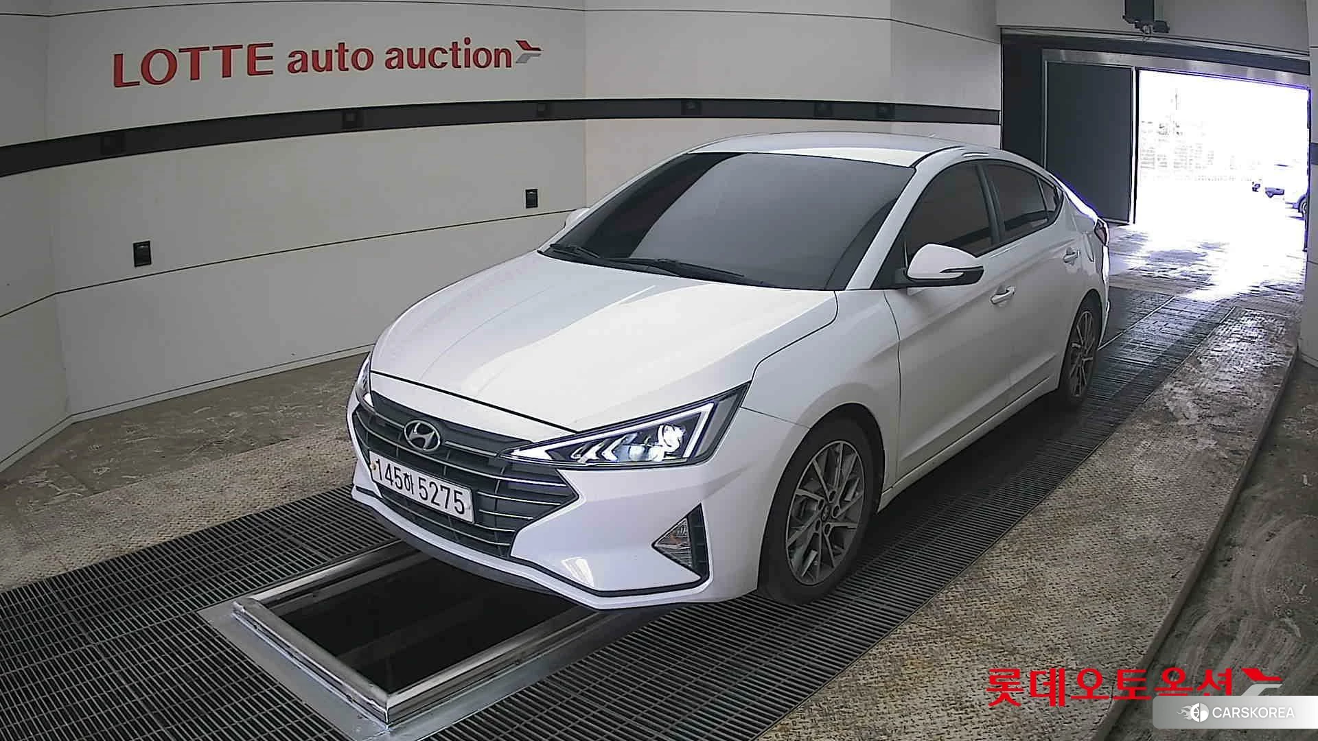 Hyundai Avante 2020 Polar White из Кореи, фото 5