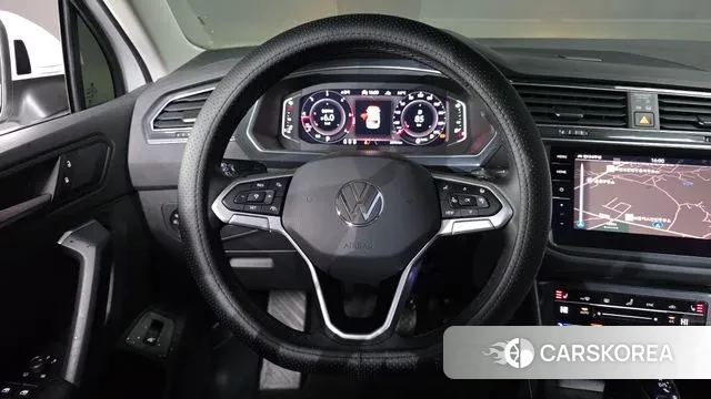 Volkswagen Tiguan second Generation 2023 Белый из Кореи, фото 5