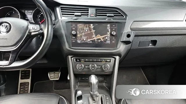 Volkswagen Tiguan second Generation 2018 Белый из Кореи, фото 5