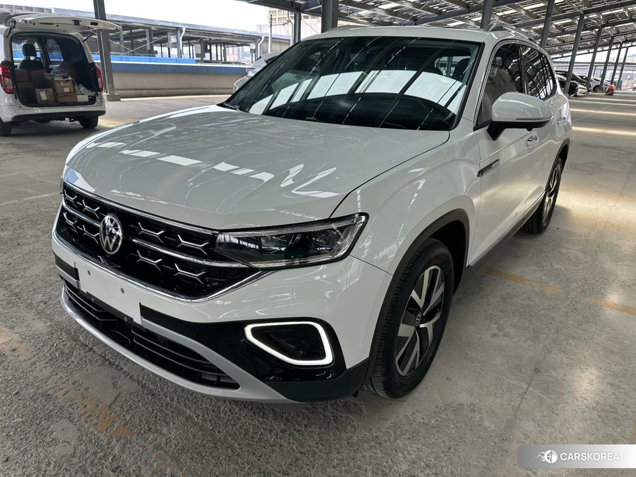 Volkswagen Tayron 2022 Белый из Китая, фото 5