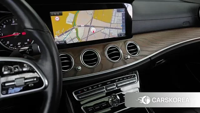 Mercedes-Benz E-Class W213 2020 Белый из Кореи, фото 5