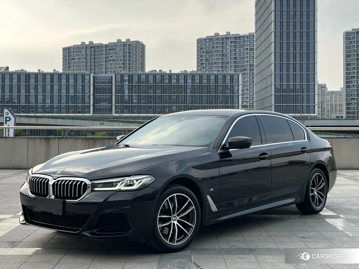 BMW 5 series 2022 Черный из Китая, фото 5